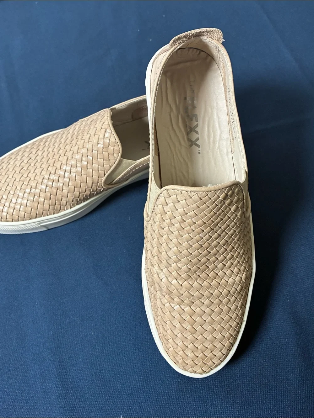 THE FLEXX Men’s Woven Slip-On Loafers in Tan with White Sole